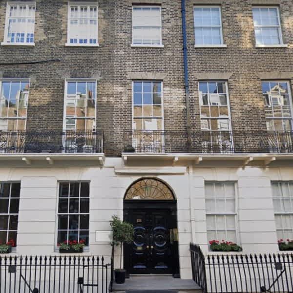 Dentist in Harley Street